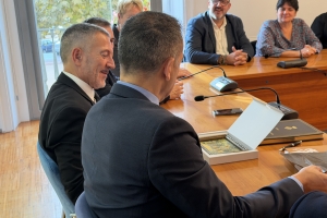 L’Hble. Sr. Miquel Sàmper, conseller d'Empresa i Treball, visita Sant Feliu de Guíxols